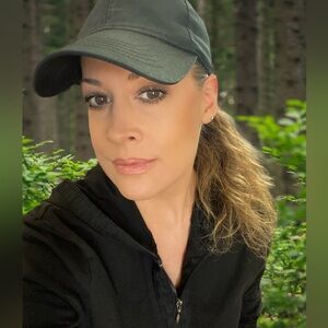 Meet your Posher, Tandy